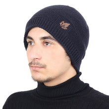 Load image into Gallery viewer, Warm Hat &amp; Scarf Set
