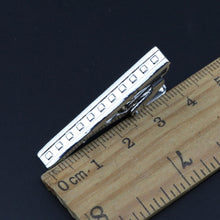 Load image into Gallery viewer, Multi Designed Cuff Clips
