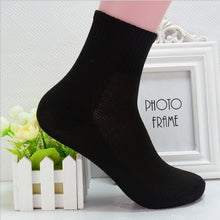 Load image into Gallery viewer, 5 Pairs Solid Color Mesh Socks

